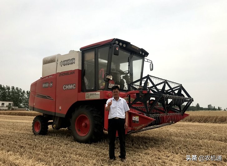 新疆8号小麦收割机,新疆8号小麦收割机收割视频