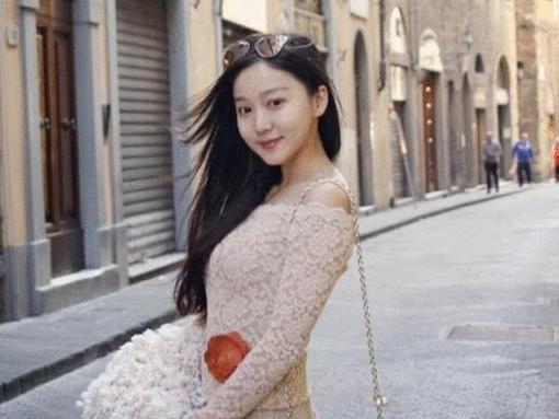 211名校学霸校花，身材傲人不输卡戴珊，奥运丈夫为其拒绝美女