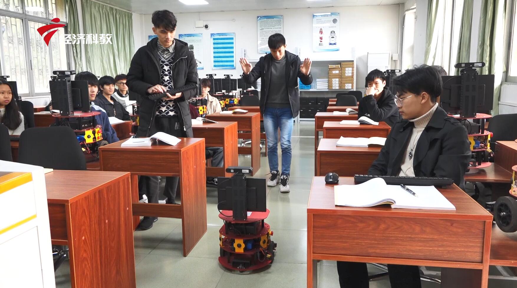 广东新焦点栏目,广东电视台新闻直播回放