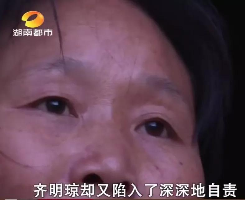 13岁女生叛逆离家出走,20岁女孩叛逆离家出走