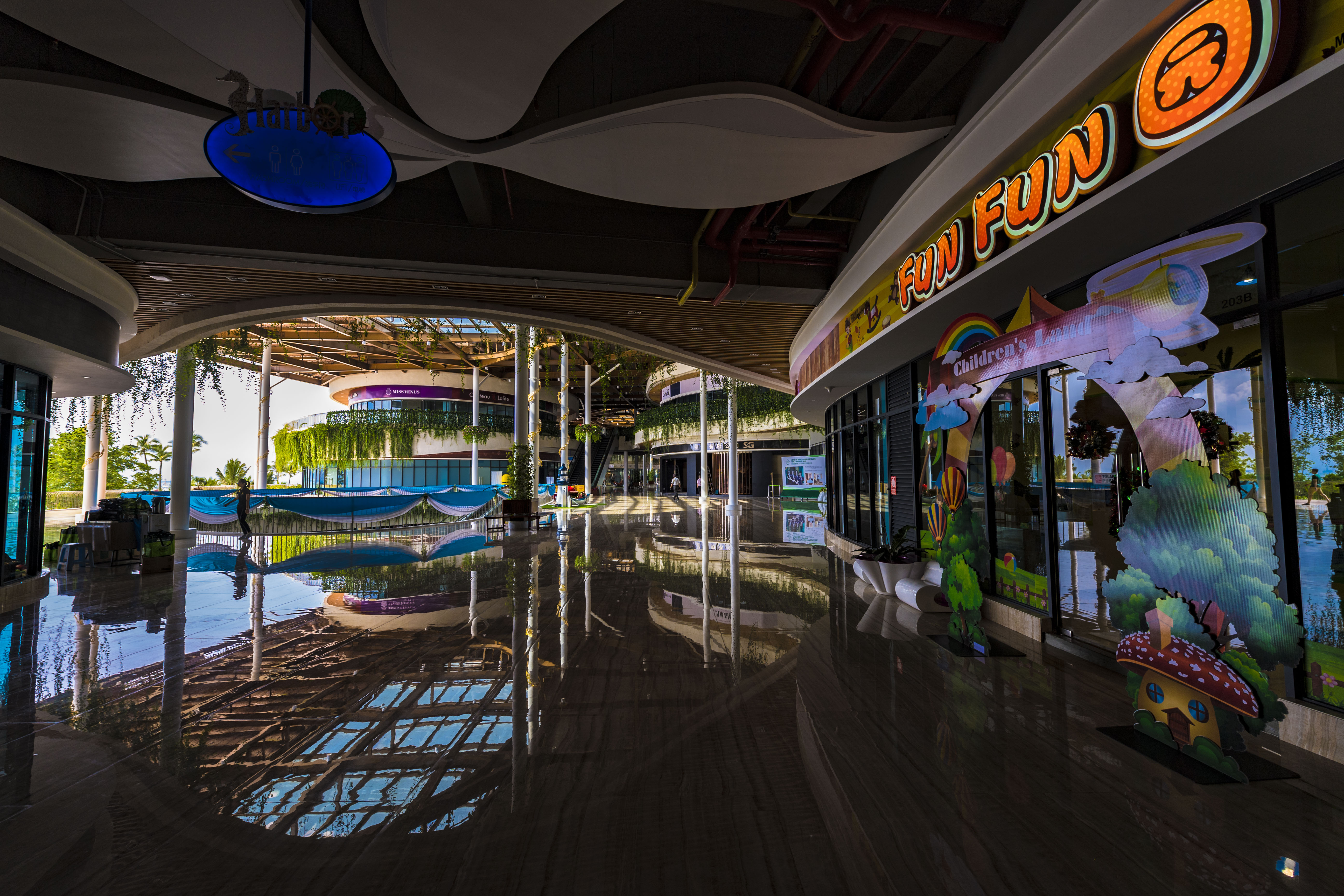 马来西亚新山和新加坡隔岸相望,马来西亚和新加坡只有一桥之隔