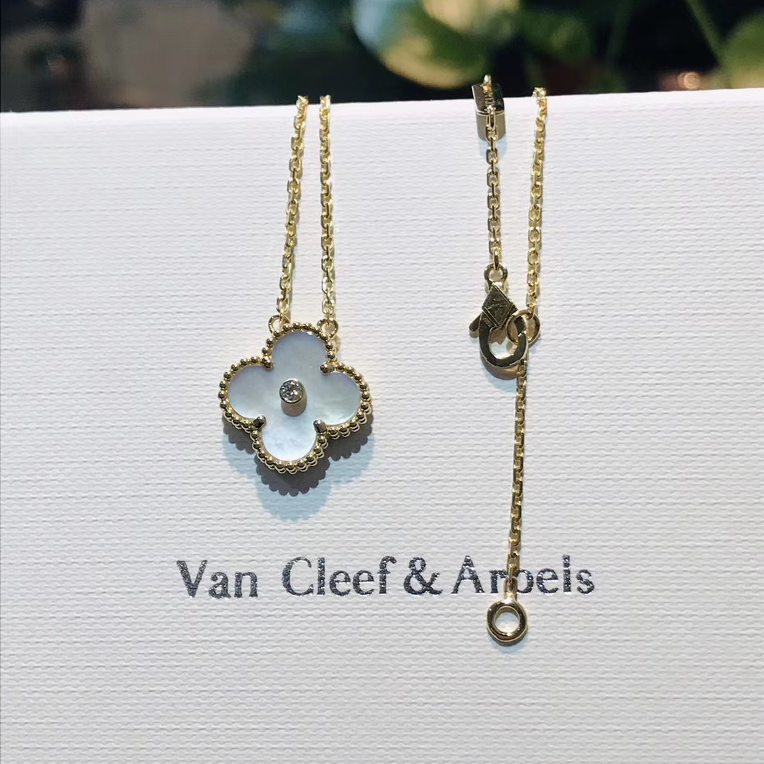 珍珠首饰高级好看不易撞款推荐,2000左右送情侣的结婚礼物