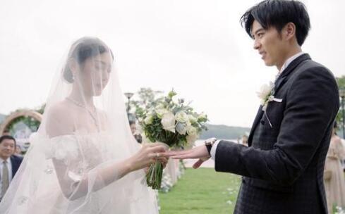 陈晓陈妍希头纱吻名场面,陈晓陈妍希头纱吻同款翻拍