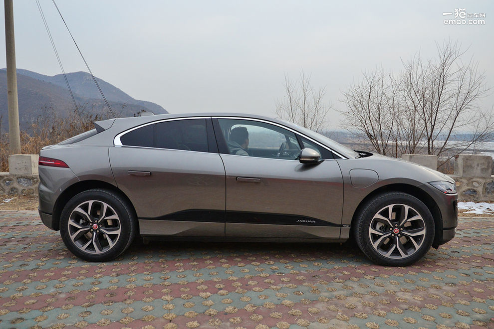 纯电动suv捷豹i-pace详解,捷豹e-pace2024款青春运动版试驾