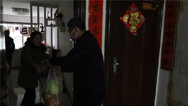 疫情期间一线群众抗击疫情,疫情防控依靠群众