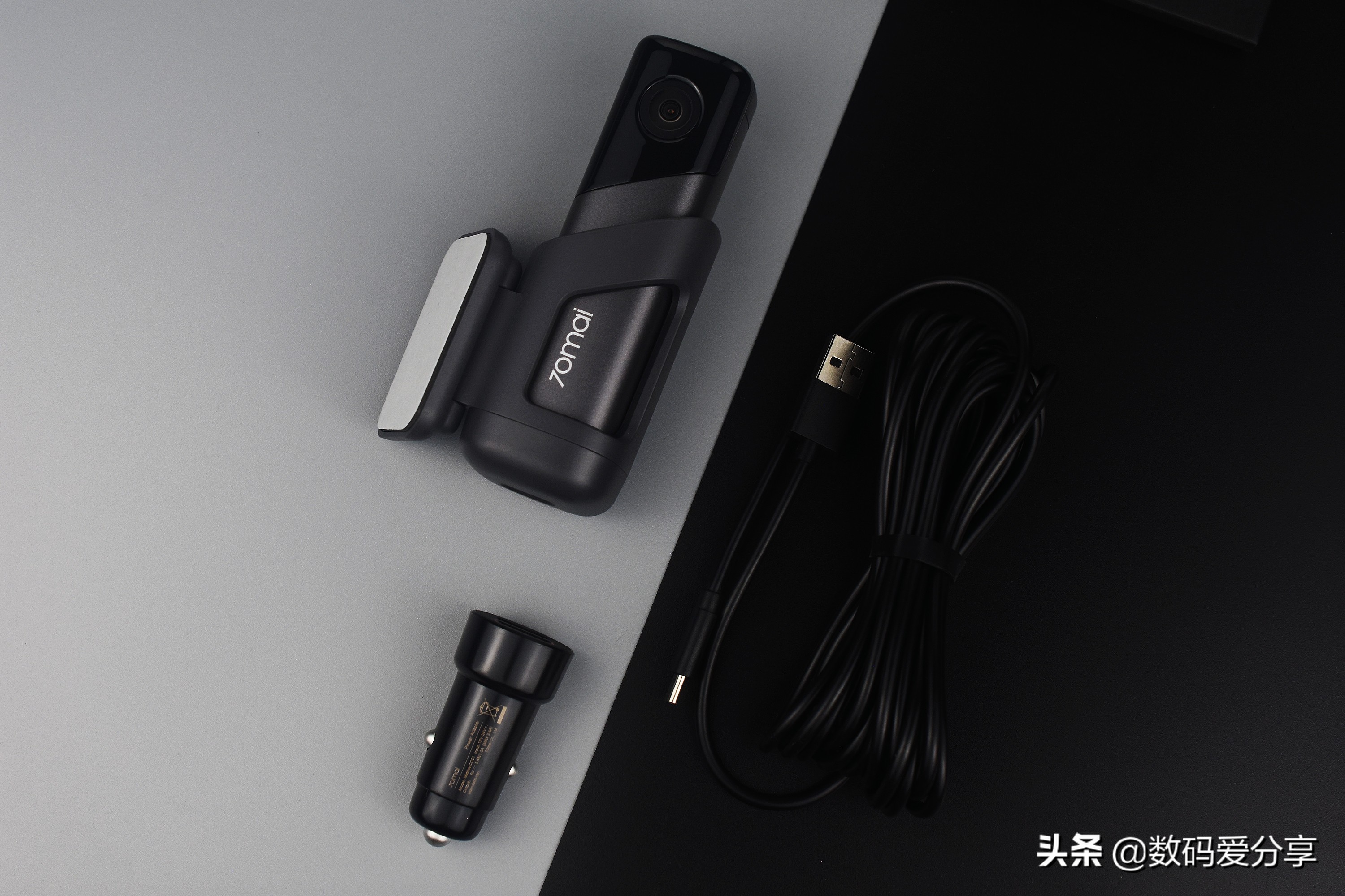 夜视高清行车记录仪最新款,双镜头可远程监控行车记录仪推荐