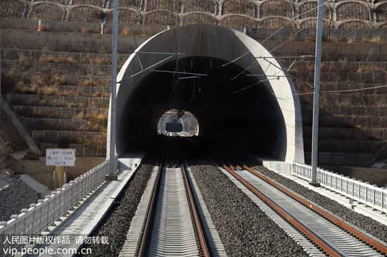 火车进隧道会不会没有信号,为什么过隧道时没信号