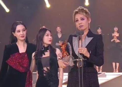 刚成团就闹不和，导演发文劝和，在利益面前希望姐姐们求同存异