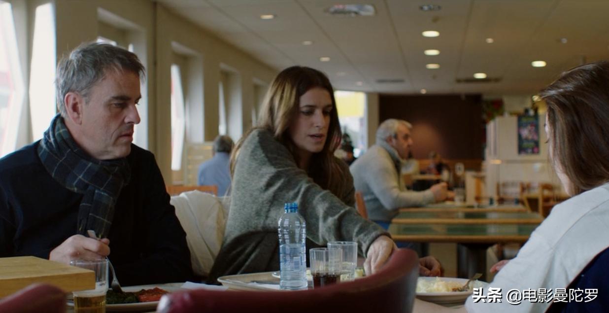 小伙谈了个漂亮女友,却不知她全家都是食人族,一部猎奇类文艺片