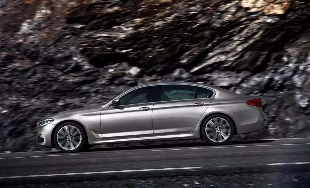 宝马5系530li2022大改款,宝马530li2022款