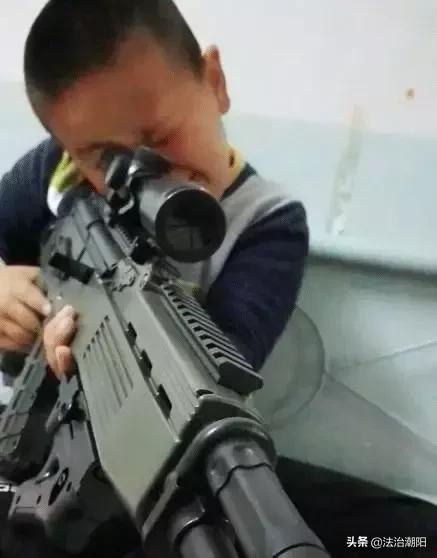 儿童安全教育家中预防触电,儿童当心触电