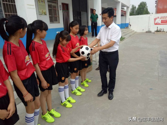 薄弱乡村学校结对帮扶活动方案,宝丰县周庄镇中学足球队