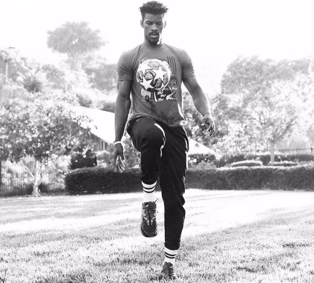 都怪JB！害他们成为第一支停赛期消失的球队