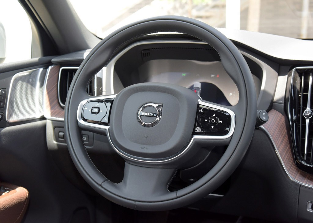 沃尔沃XC60车友会,沃尔沃xc60和沃尔沃xc60t8