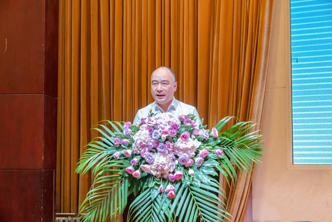 叶峰春：从珠宝匠人到创办叶氏精工，他说要打造百年首饰品牌