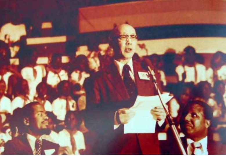 女翻译唐闻生：跟随毛主席10年，43岁转铁道部奋战13年，一生未婚