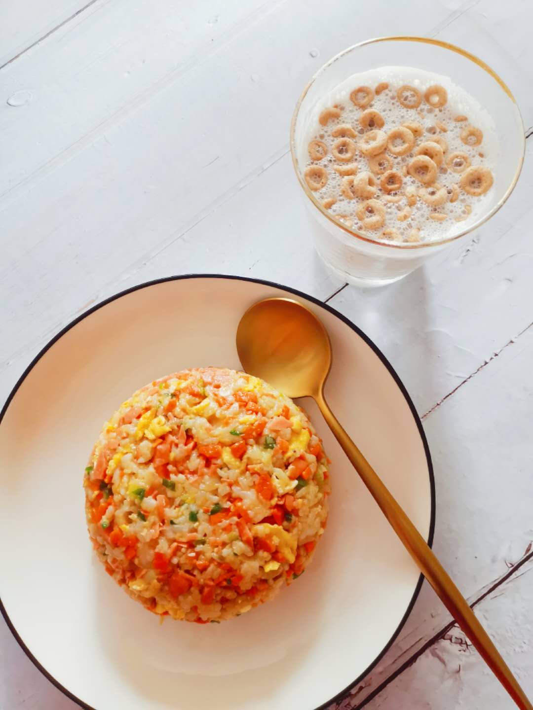 这个疫情中心的居民小区为何不卖惨？揭开逆境下的自强自愈秘笈