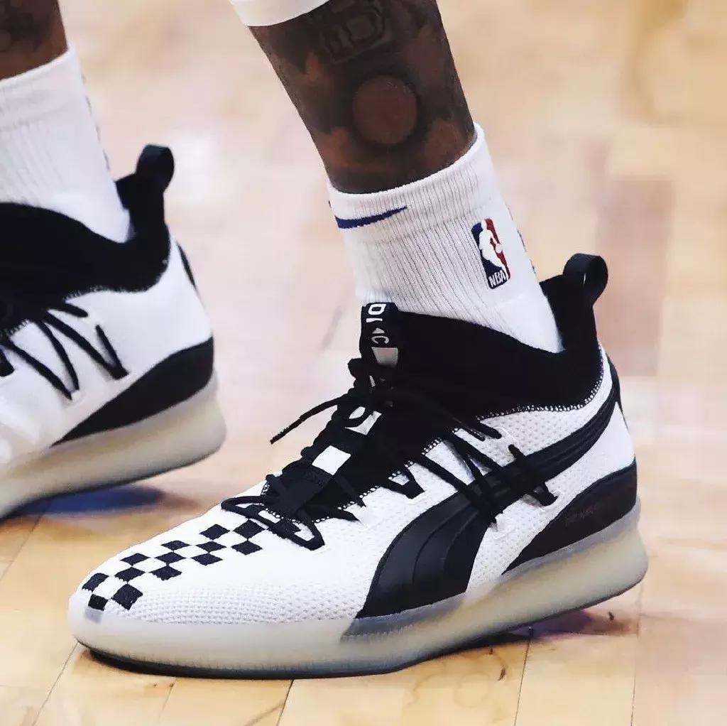 杜兰特太阳首秀上脚球鞋,nba2019总决赛g5杜兰特上脚球鞋