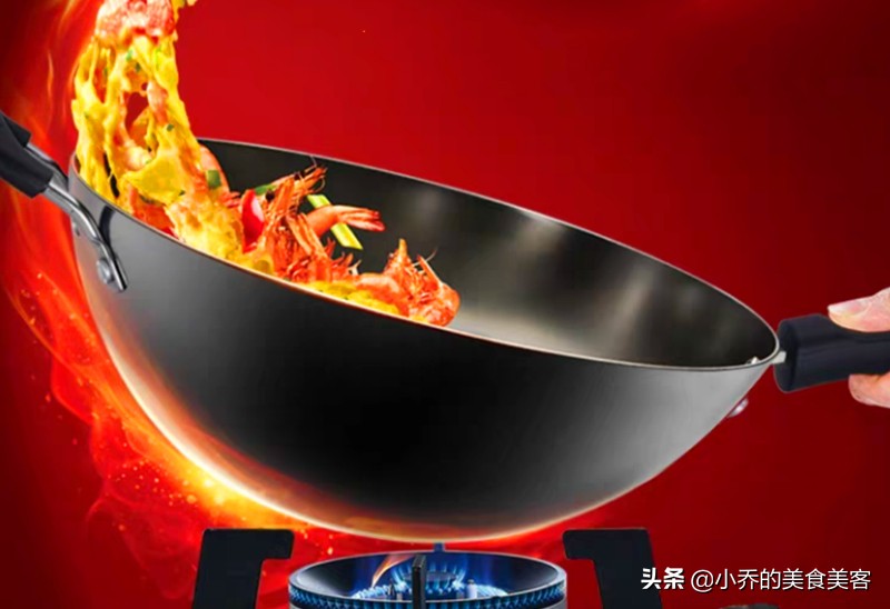 生铁锅炒菜好用吗,熟铁锅和生铁锅哪个不粘