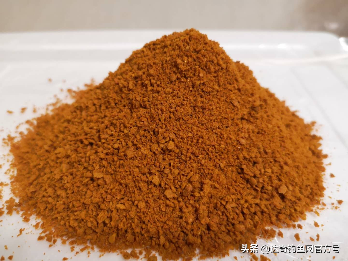 膨化颗粒饵料加什么钓鲫鱼,商品颗粒饵料野钓效果如何