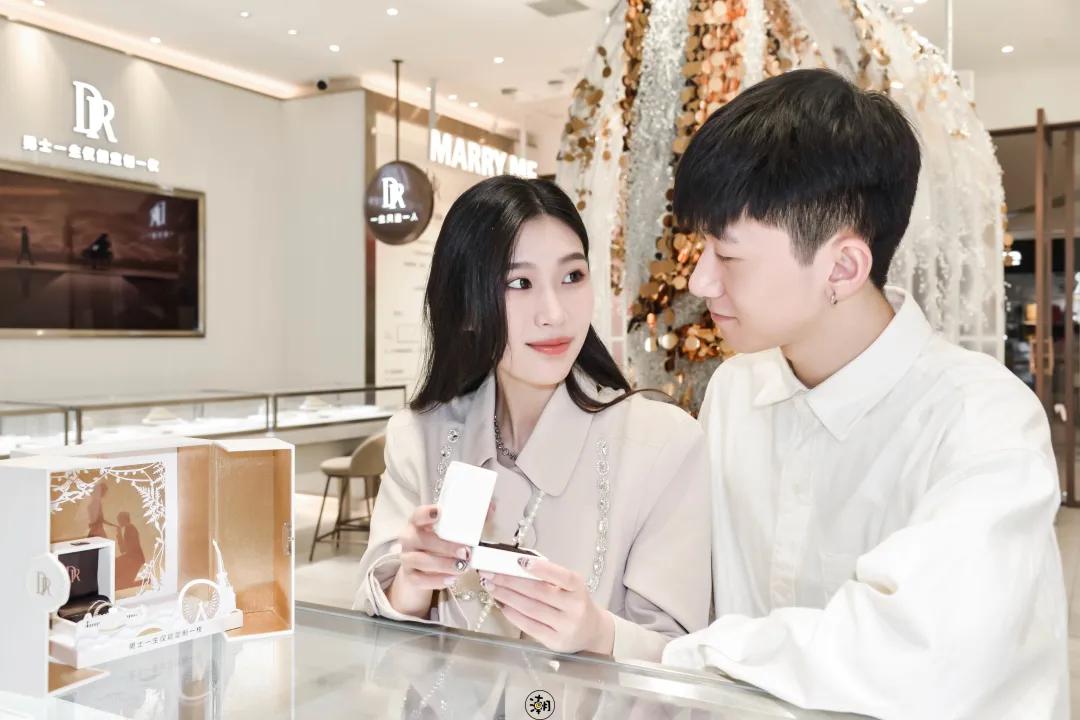 dr钻戒在哪里卖靠谱,郑州dr钻戒能当场买走吗