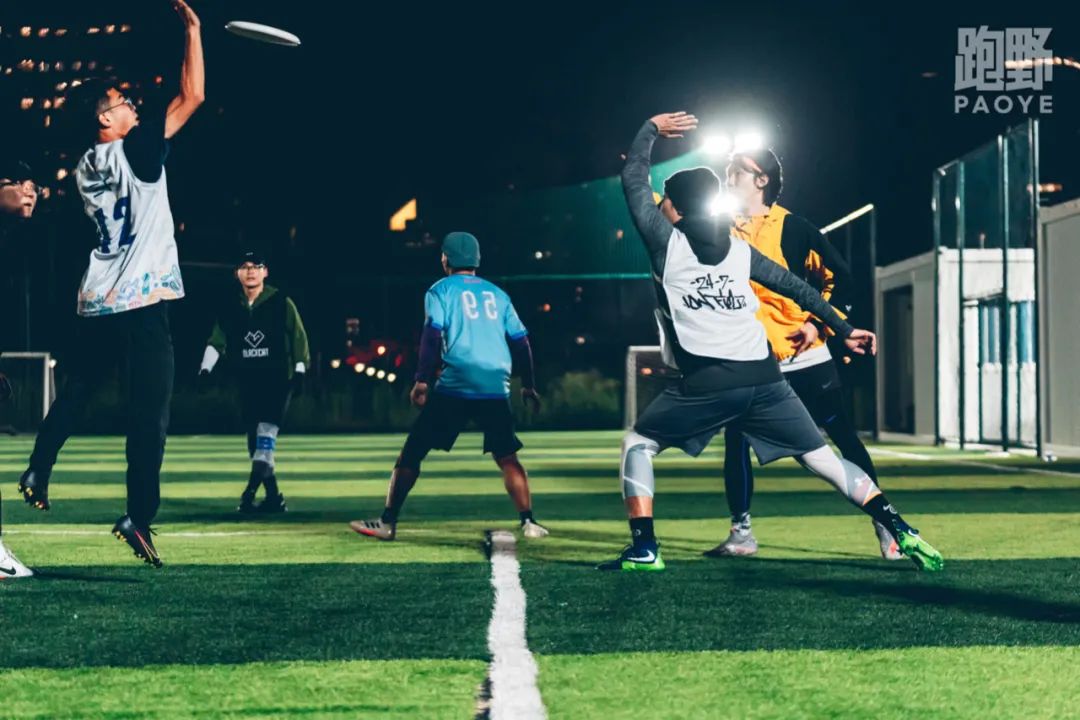 飞盘温州市民的新宠,运动魔法飞盘