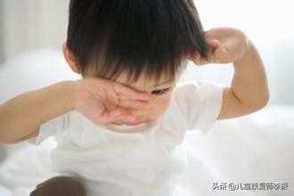 小孩总是眨眼睛是怎么治愈,孩子总是眨眼睛是怎么解决