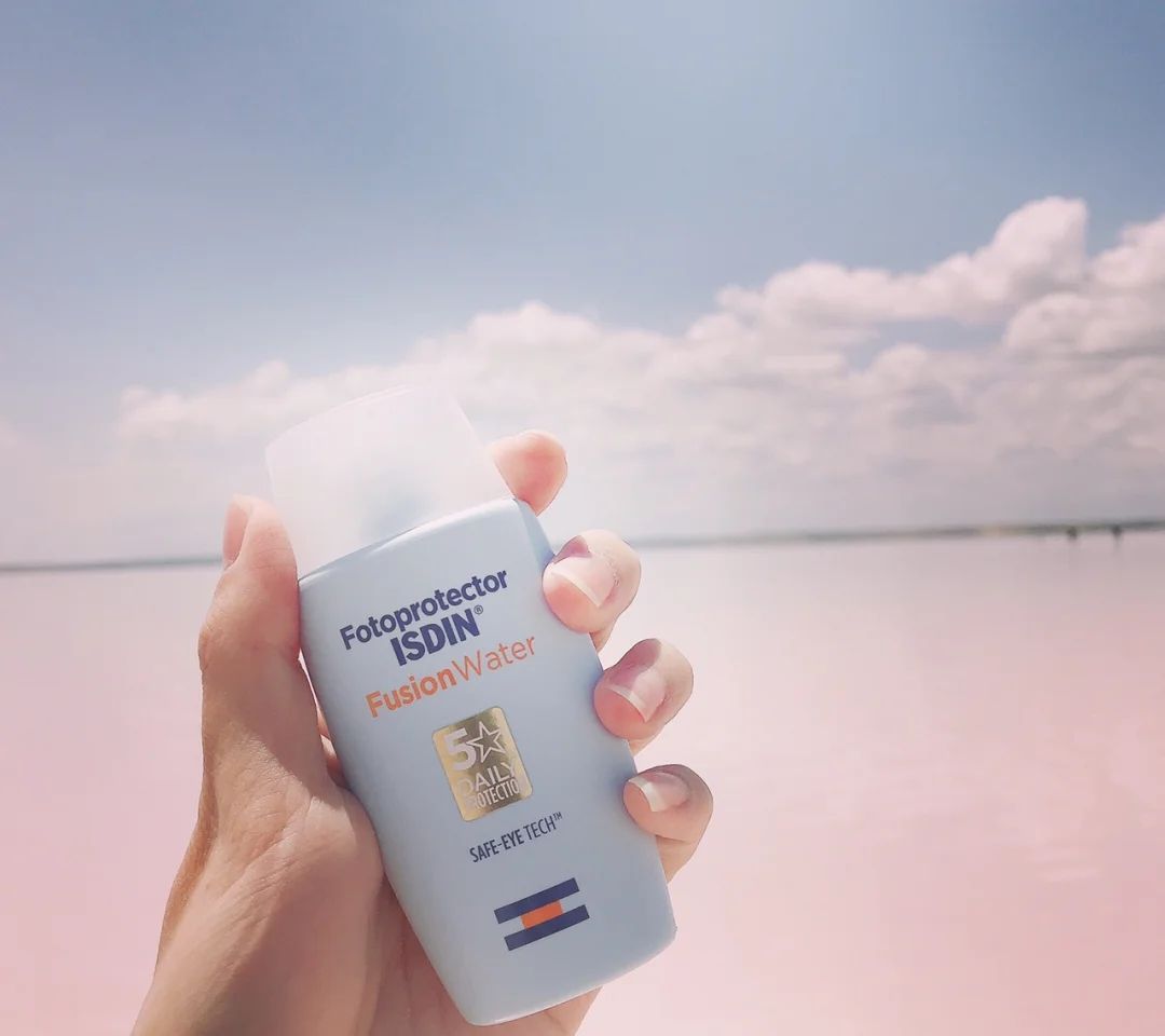 防晒知识盘点，三款公认的好用防晒，排在第一的不是小*瓶金**