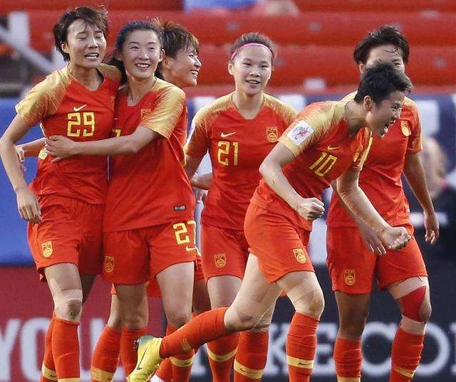 最新的足球新闻资讯报道,最近关于足球方面的好消息