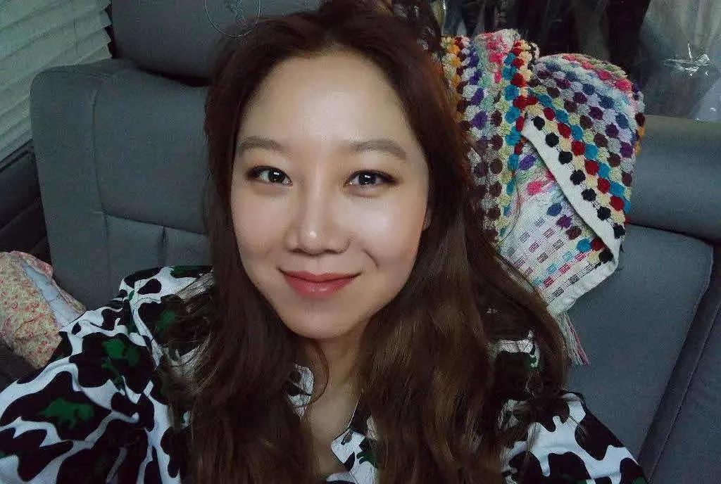 适合大圆脸的发型,圆脸女士短发发型