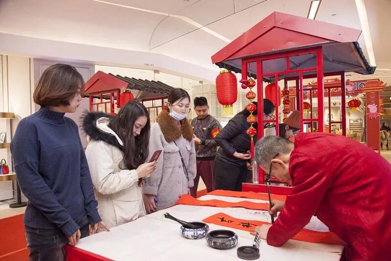 春节去哪里旅游好吃的多一点,好嗨哟吃喝玩乐