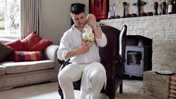 给宝宝拍了奶嗝怎么还吐奶？光拍可不行，宝妈还得注意5个点