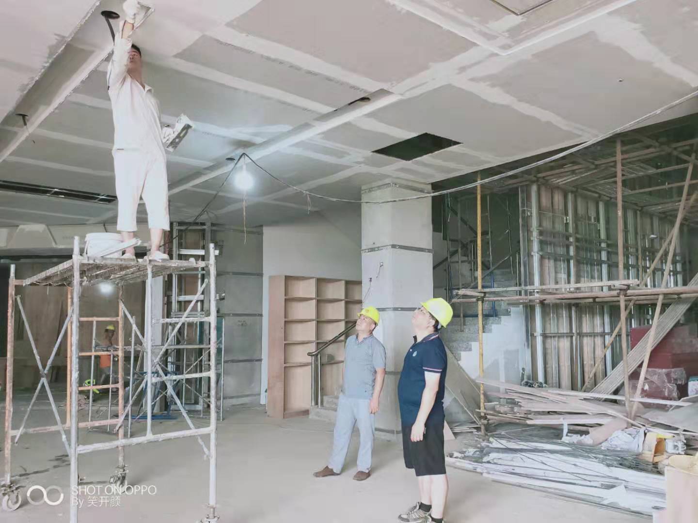 桂林全州县宣传干部王滋创抱病工作，累到昏迷