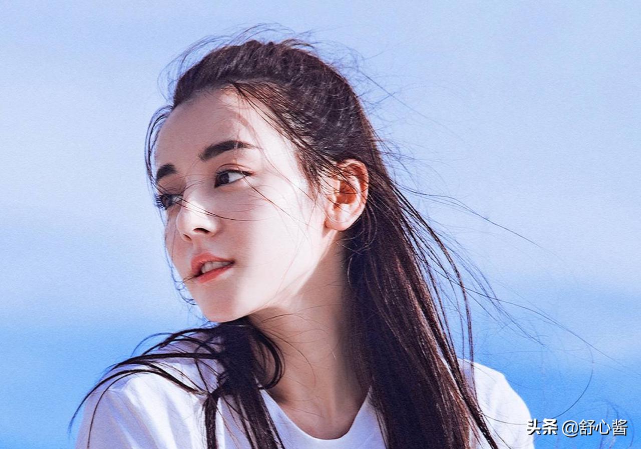 极限挑战张艺兴迪丽热巴蒙眼游戏,极限挑战迪丽热巴张艺兴短视频