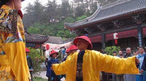 清朝黄马褂有多大特权,清朝黄马褂的赏赐条件