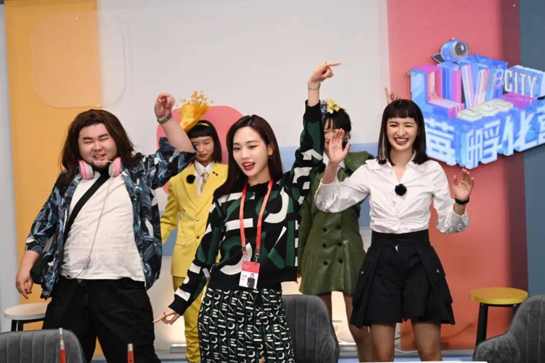 国货开启在线营业赛道，《蓝莓孵化营》在传承中培养“*界无**”主播