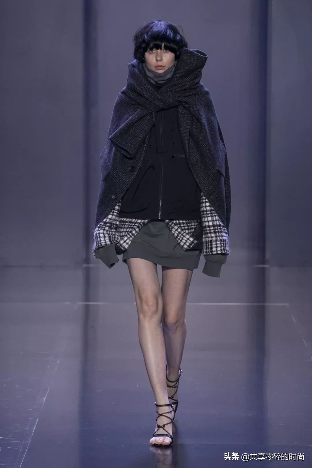 太平鸟夏装时尚穿搭,太平鸟秀场时装周2024秋冬