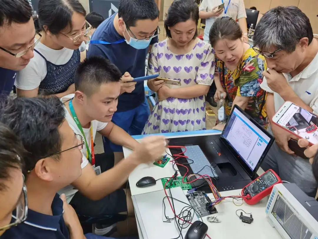 集成电路设计技术培训学校,国科大集成电路研修班学员