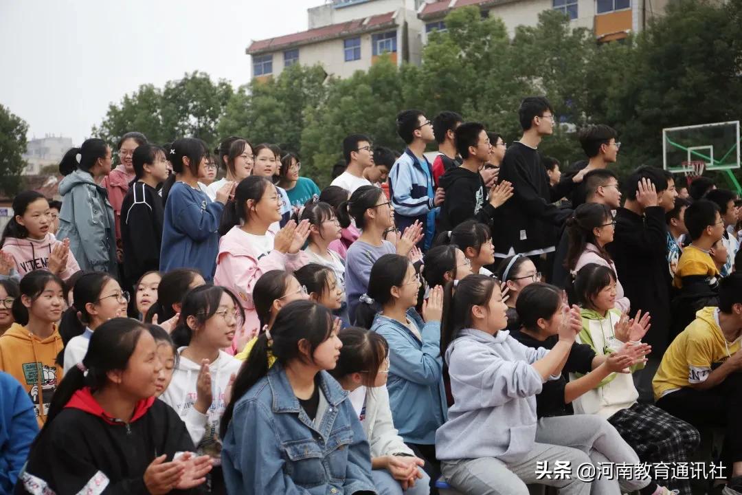 青春永不散场你我皆是少年！光山一中举行2021年师生篮球友谊赛