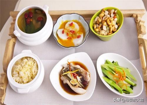 新妈妈注意，坐月子别再被传统习俗“坑”了，正确方法送给你