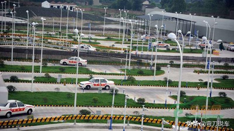 科二考试注意事项及过关技巧图解,科二考试注意事项全过程