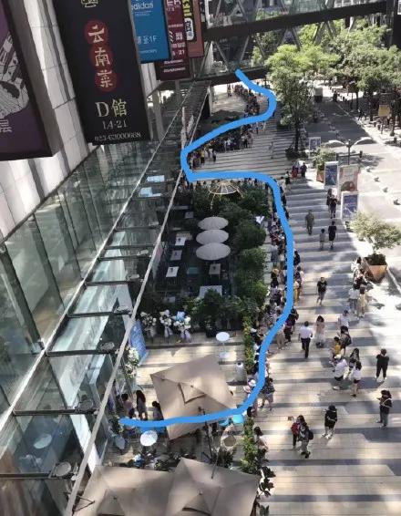 开奶茶店的不止王俊凯!为什么明星都钟爱开一家奶茶店?