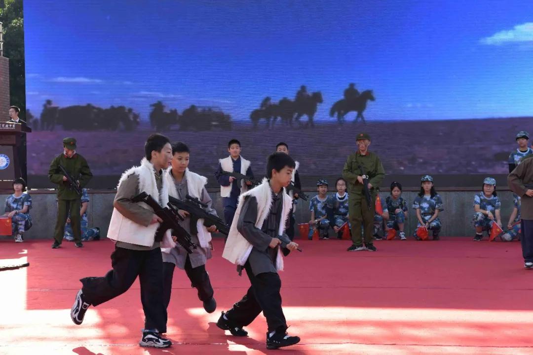 机器人在技能大赛上尬舞,世界机器人舞冠军挑战赛