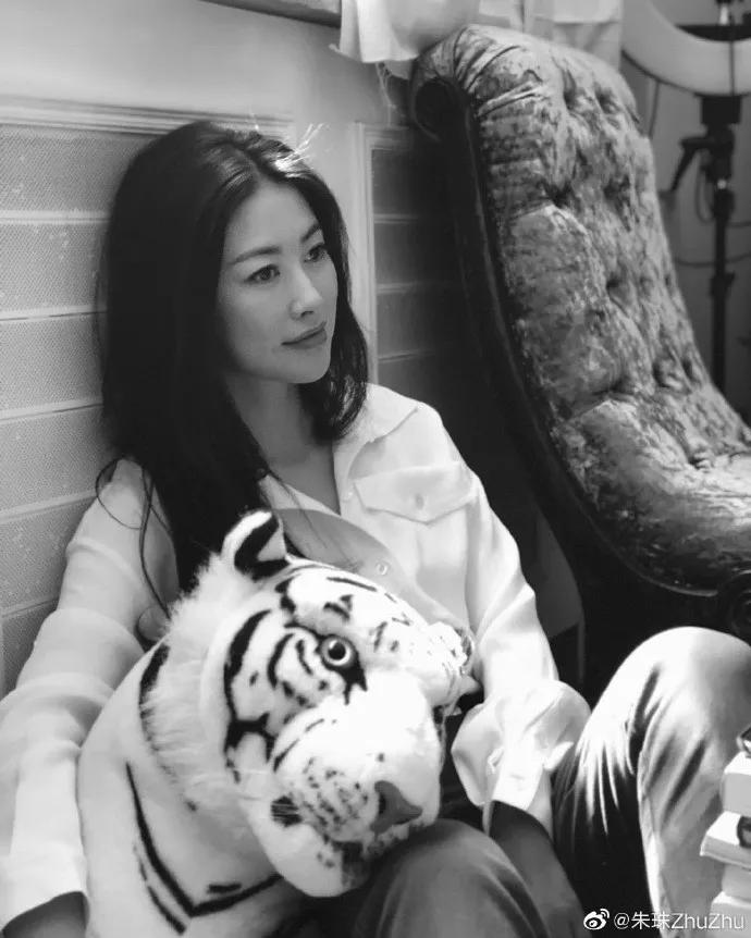 全球公认最美100人,连续八年全球最美面孔