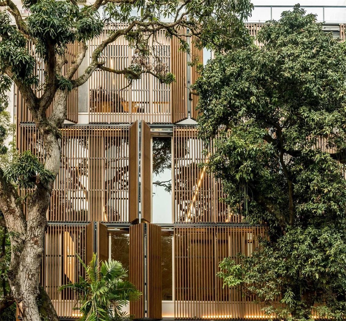 覆上新妆添荣光里约综合楼设计赏析