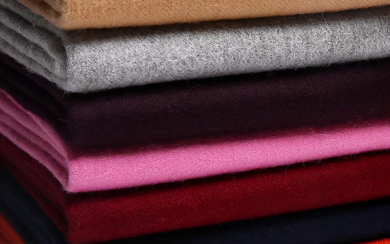 收了这些红色单品，get一整年的“红”运