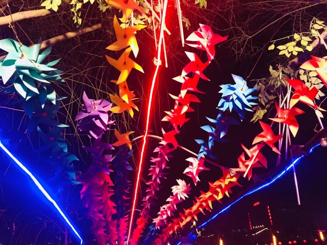 温泉灯光展,温泉灯光秀打卡点