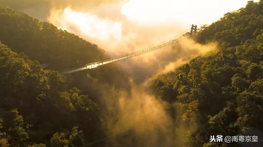 冬日之初，到清远古龙峡云天玻霸来，然腾云驾雾似神仙，美哉美哉