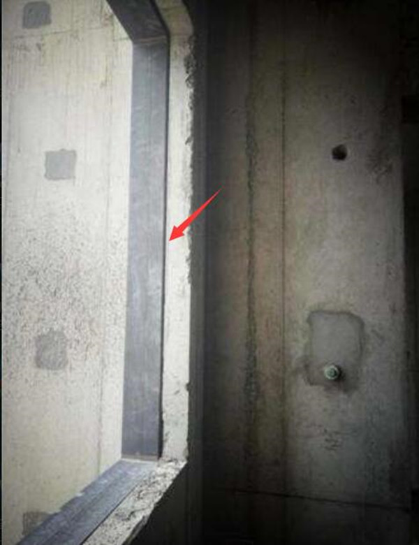 窗户装得一边高一边矮怎么办,窗户刚装好就下雨