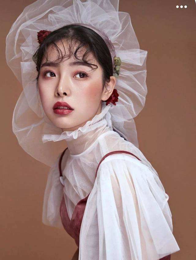 40岁减龄法式妆容,40岁复古妆容